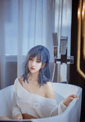 一个色自拍一区综合_1080手机在线看