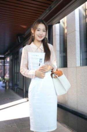 日韩美女超清大图_HD电影完整版在线观看