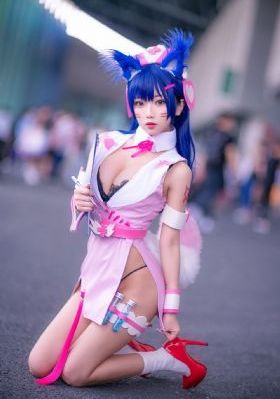 国产美女黑丝_4K高清迅雷在线观看