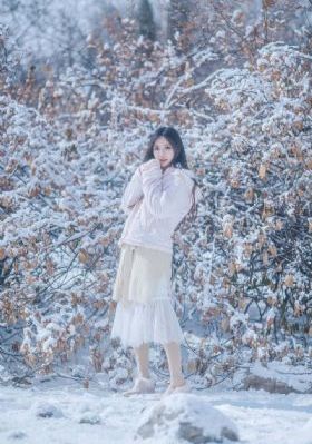 年轻的小峓子4中字_超清迅雷电影在线